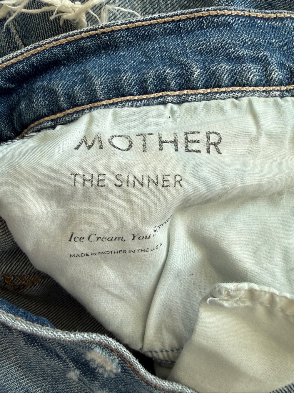 MOTHER The Sinner Distressed Crop Jeans Medium Wash Raw Hem - Picture 6 of 6